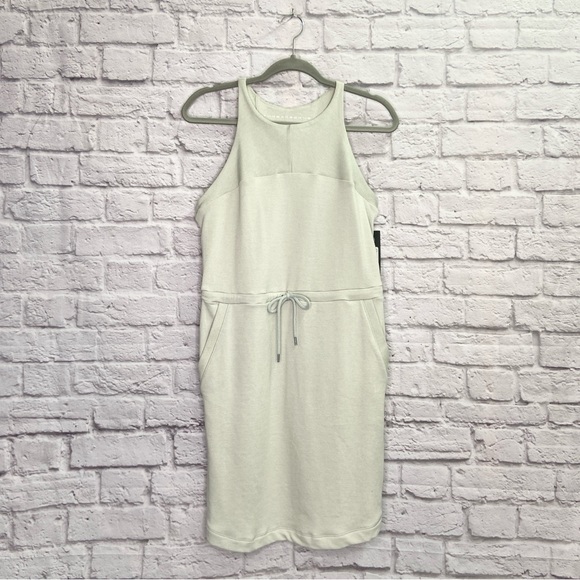 Under Armour Womens Threadborne Shoreline Dress Size S Loose Sage Green NWT - Picture 2 of 8